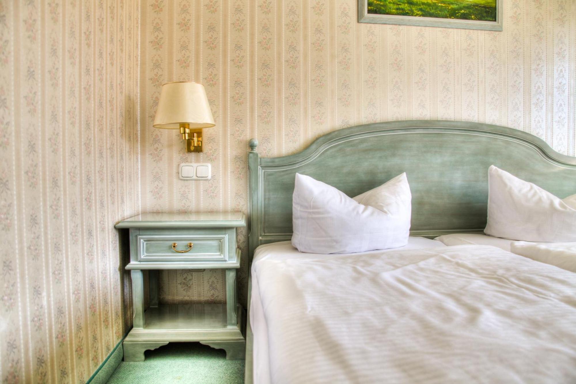 Hotel Am Markt Altentreptow Екстериор снимка