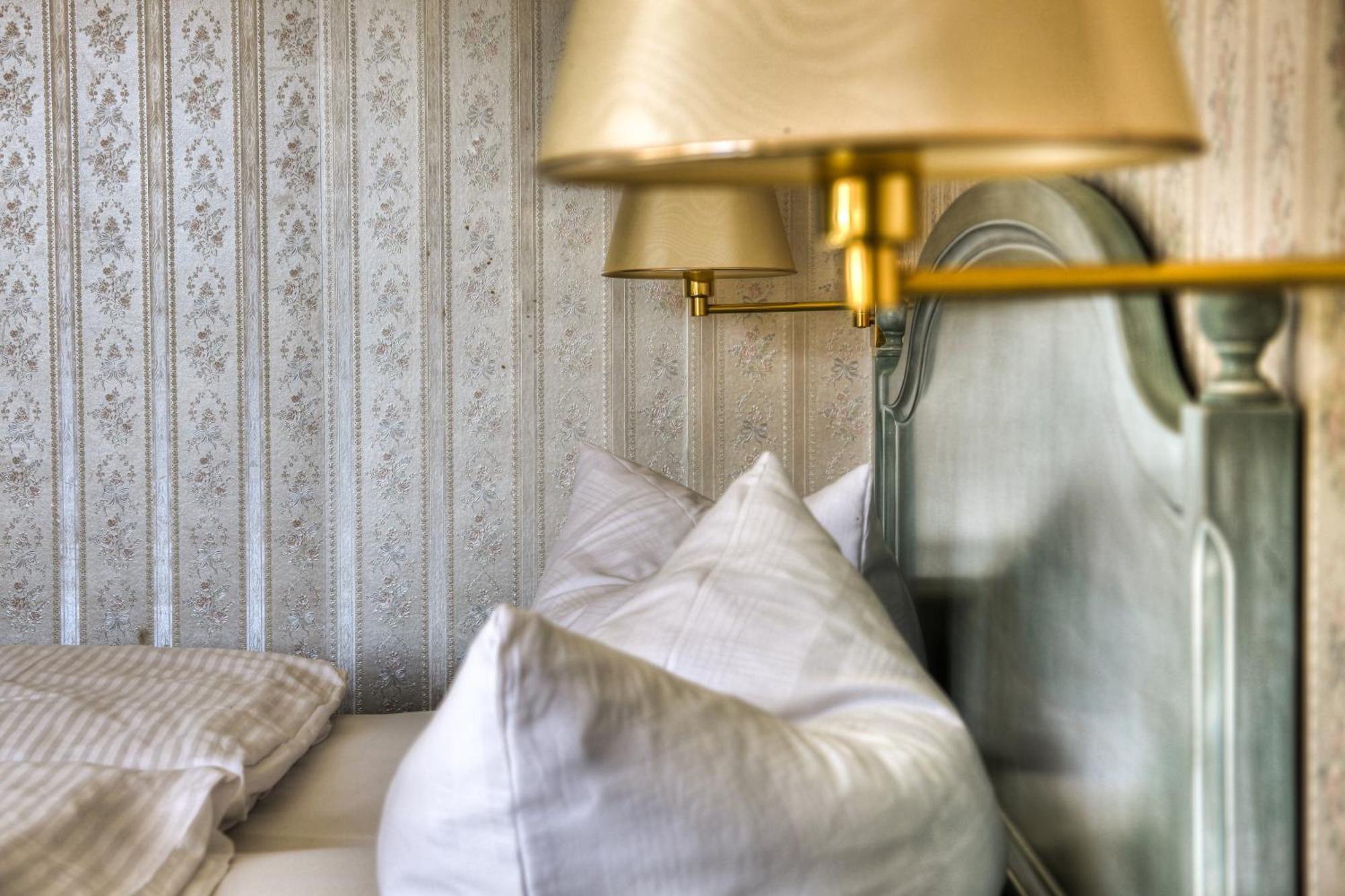 Hotel Am Markt Altentreptow Екстериор снимка